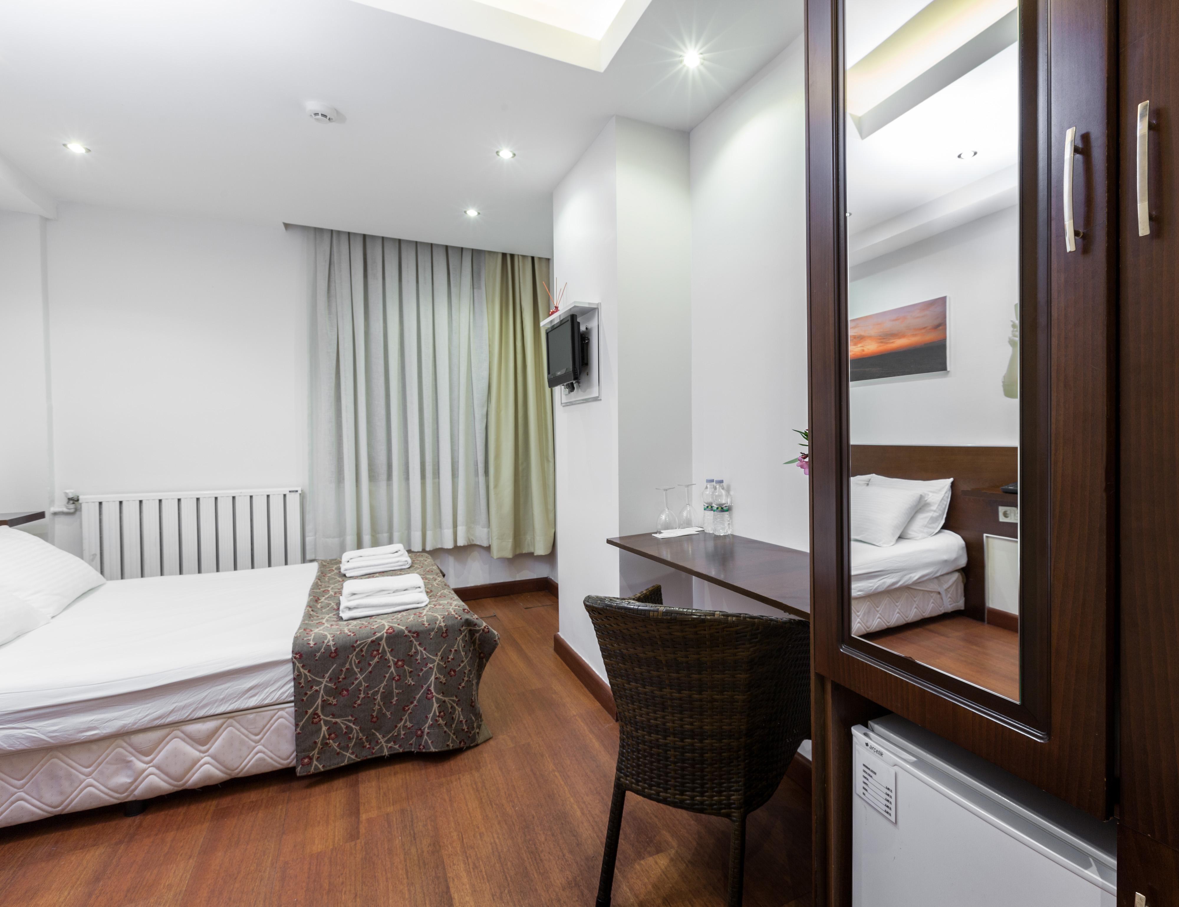 Buyukada Comfort Otel Адалар Экстерьер фото